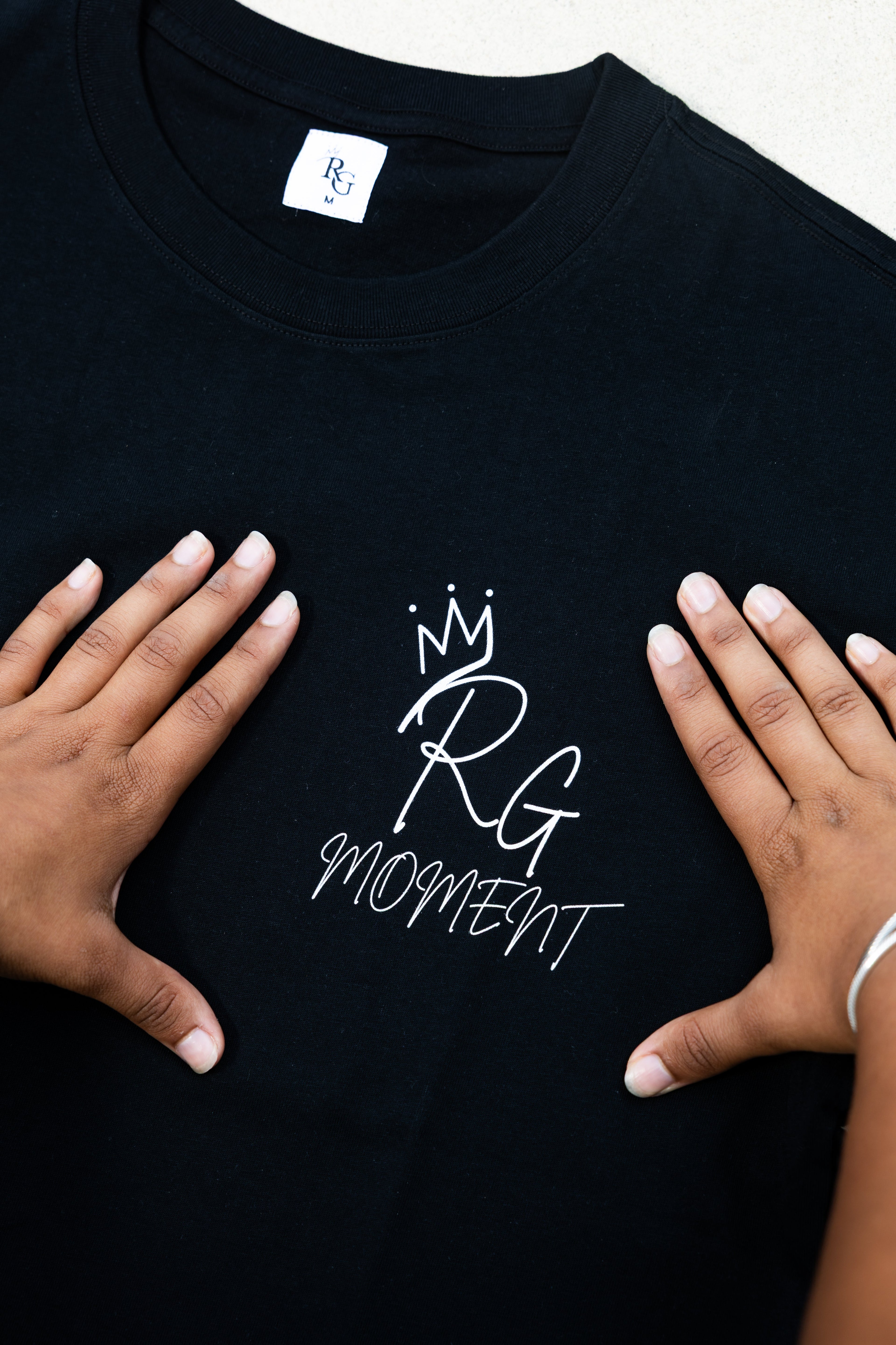 T-shirt Preta Oversize - Tamanhos S e M
