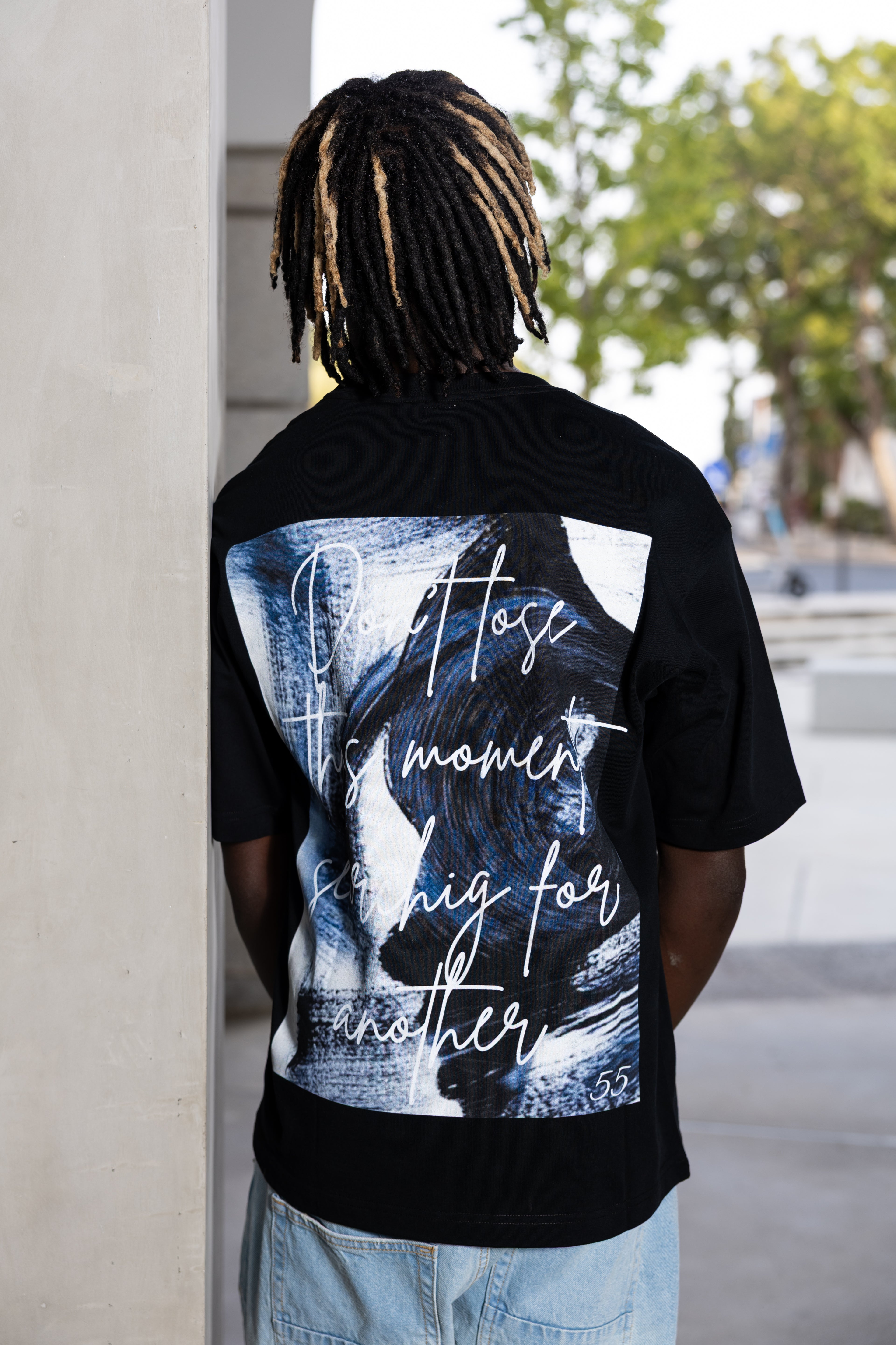 T-shirt Preta Oversize - Tamanhos S e M